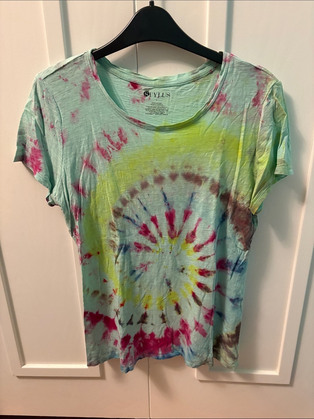 STYLUS Women's Short Sleeve Tie-Dye Tee in Aqua, Pink & Yellow